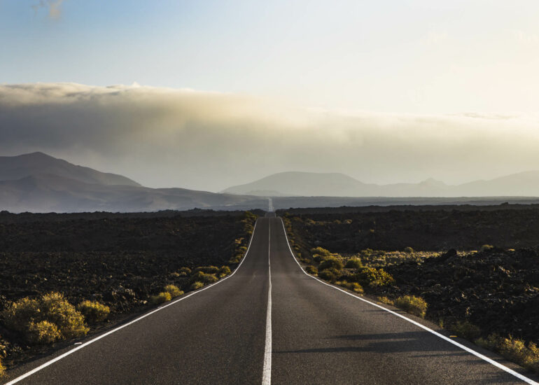 Carretera de Timanfaya en las Islas Canarias