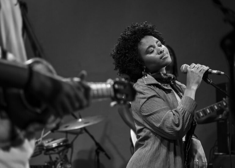 La cantante caboverdiana Zul Alves y su álbum Dentumi